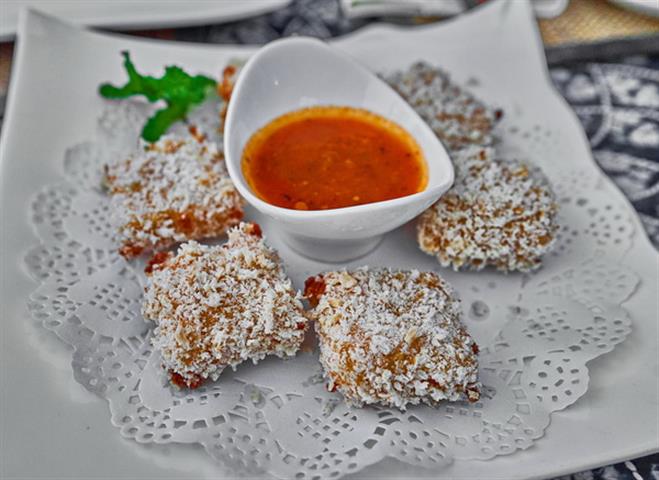 yulong-river-yangshuo-restaurant-yangshuo-village-inn-china