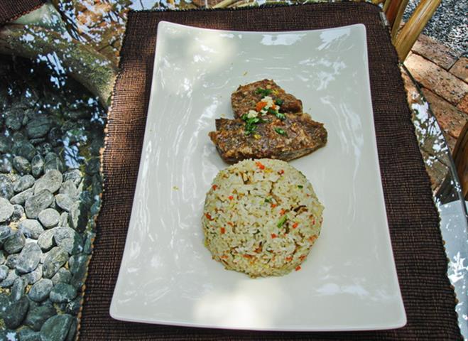 Best Yangshuo bars - Yangshuo Village Inn - Yulong River - Guilin Yangshuo China