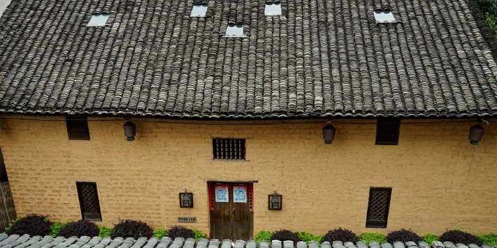 Yangshuo Village Inn is an unbeatable value for Yangshuo guesthouse accommodation just steps to Moon Hill.