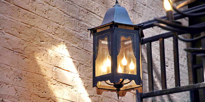 Yangshuo Village Inn is an unbeatable value for Yangshuo guesthouse accommodation just steps to Moon Hill.