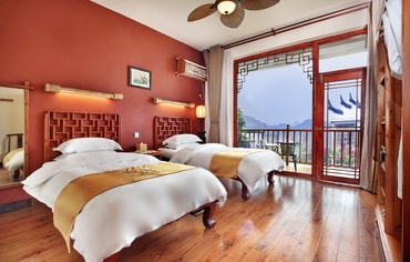 Yangshuo Village Inn boutique Yangshuo guesthousefamily suite